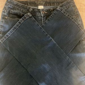 EUC. Sonoma jeans - size - 8 S - inseam - 28”